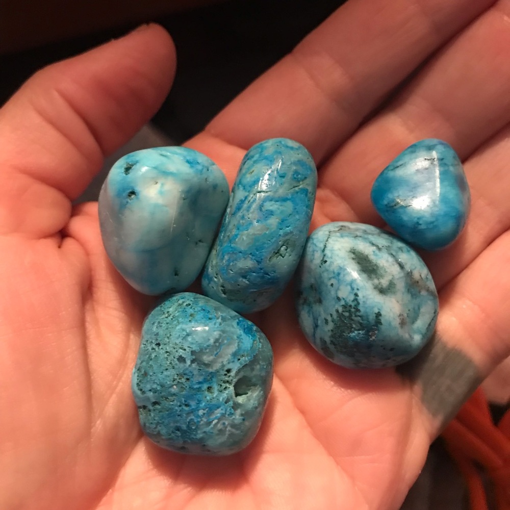 5 turquoise blue stones